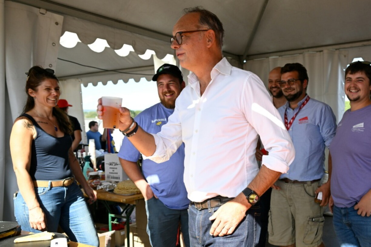 Le maire du Havre et candidat Horizons à la présidentielle, Edouard Philippe, lors d'une visite au festival Terres de Jim organisé par le syndicat agricole Jeunes agriculteurs (JA), le 12 septembre 2026 à Metz