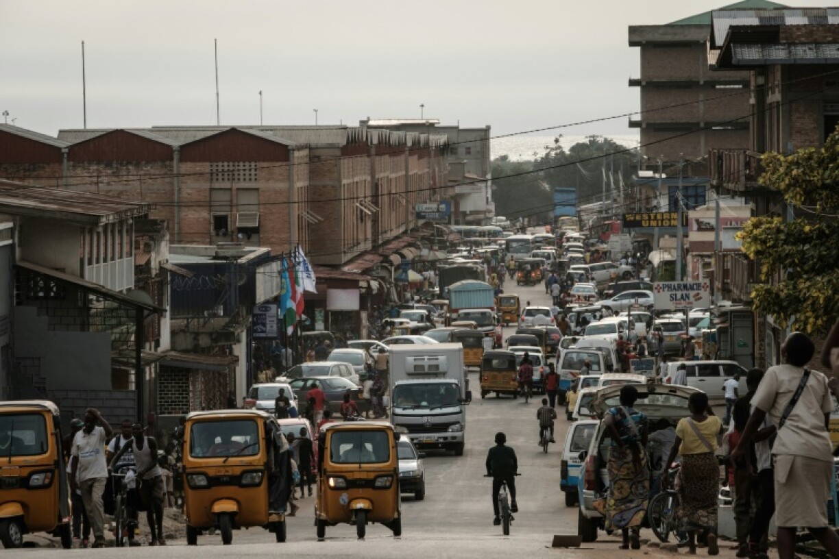 Une rue de Bujumbura, près du marché central, le 14 mars 2022 au Burundi
