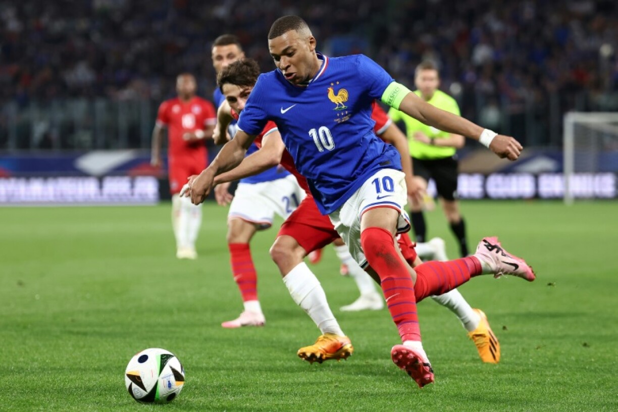 L'attaquant vedette de l'équipe de France Kylian Mbappé face au Luxembourg, en match amical, le 5 juin 2024 à Metz