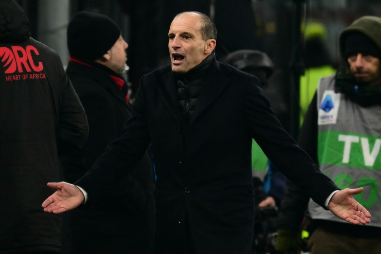 L'entraîneur de l'AC Milan Massimiliano Allegri durant le nul de son équipe face au Genoa le 8 janvier 2026 à San Siro