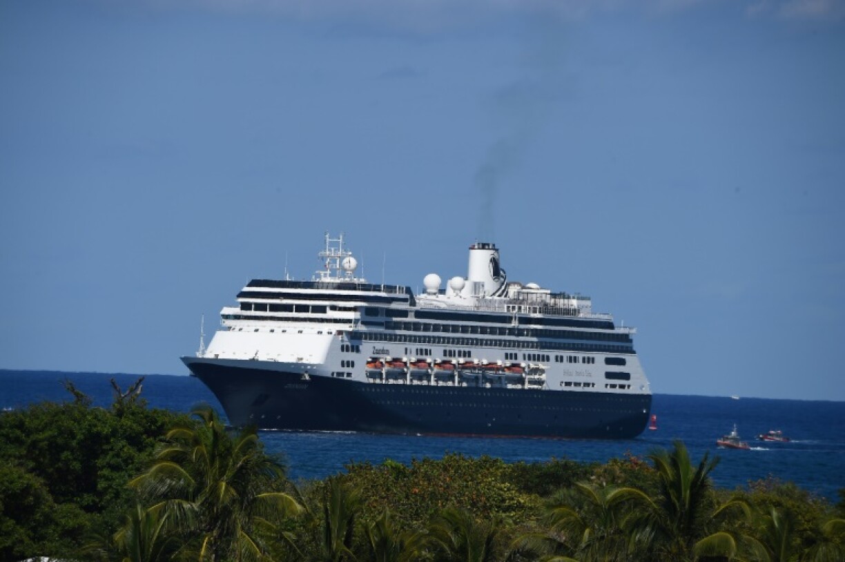 Le paquebot de croisière Zaandam s'approche des côtes de Floride, le 2 avril 2020.