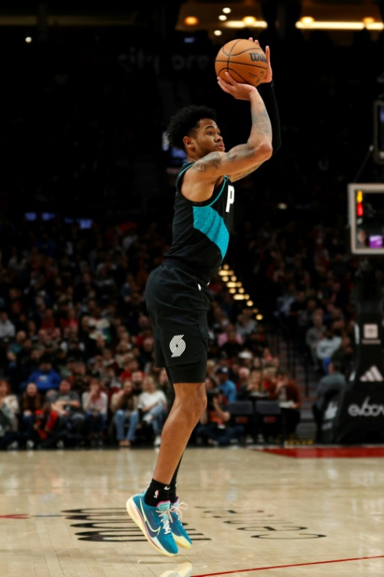 Le meneur des Blazers Anfernee Simons, peu en réussite ici contre Brooklyn le 17 novembre 2022 à Portland, a pris feu contre le Jazz d'Utah avec 45 points