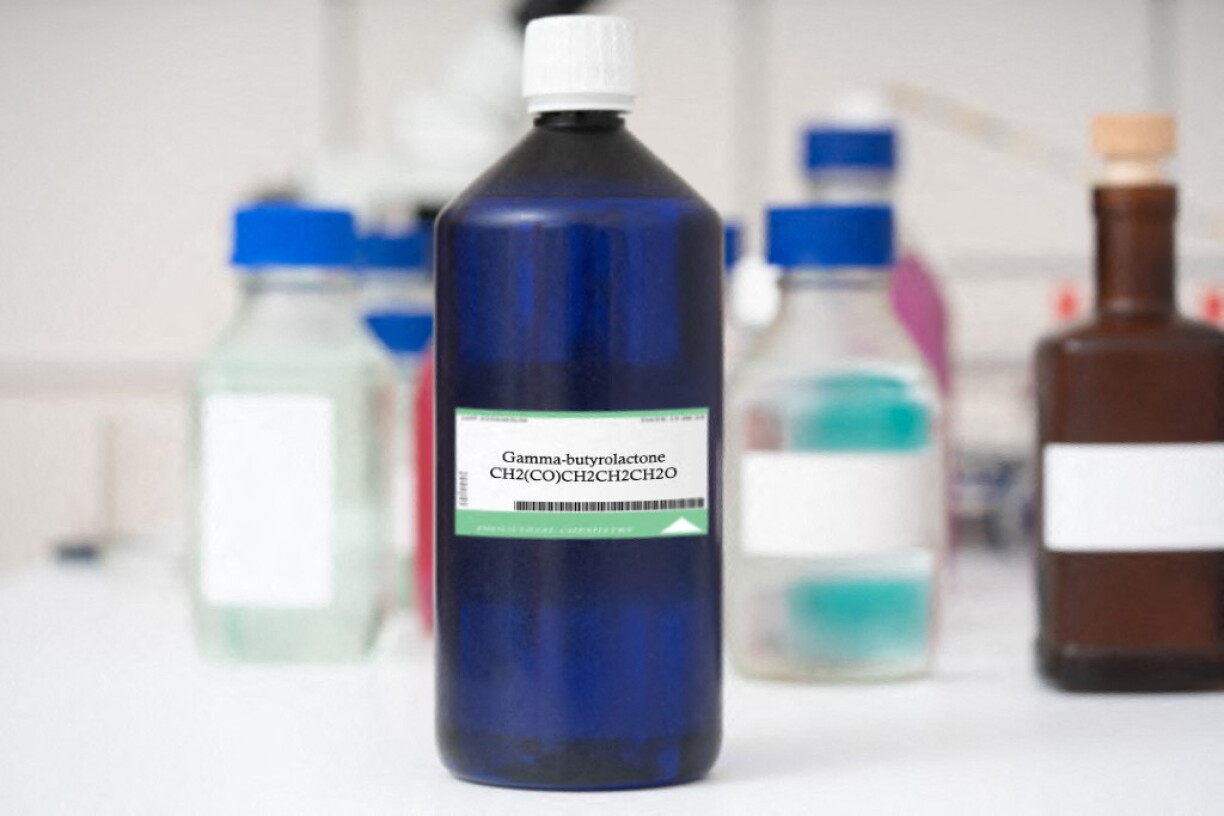 Eng Fläsch Gamma-butyrolactone.