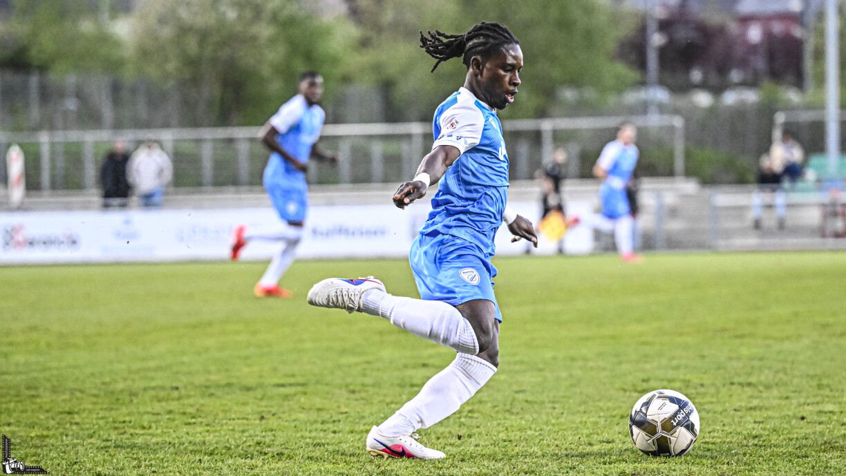 Moussa Kante a écopé de deux cartons jaunes. Le Racing s'est retrouvé à 9. C'était mission impossible.