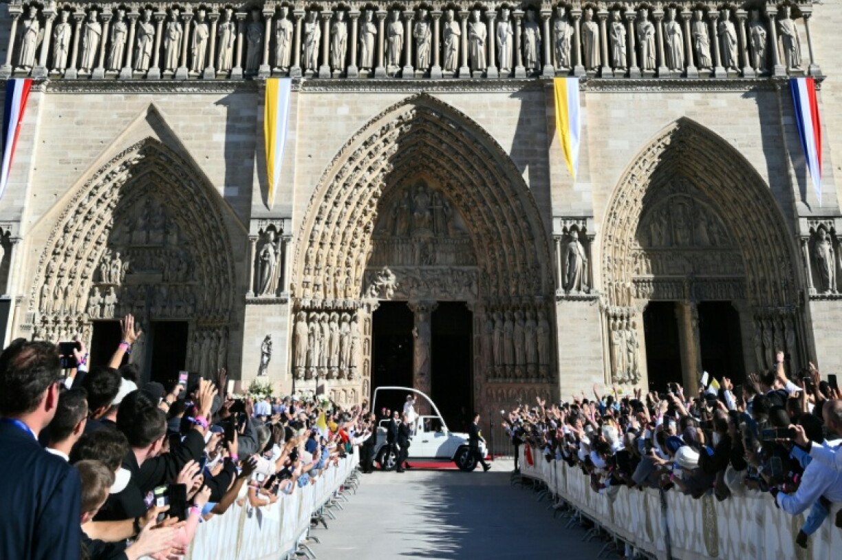 Leo is the first pope to inspect renovations at the Notre Dame Cathedral following a devastating 2019 fire