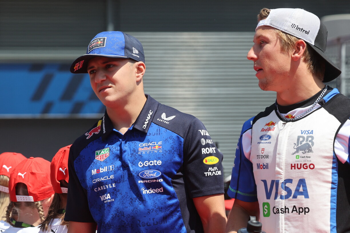 Den Isack Hadjar (l.) gëtt och zu Monza vum Liam Lawson (r.) ersat