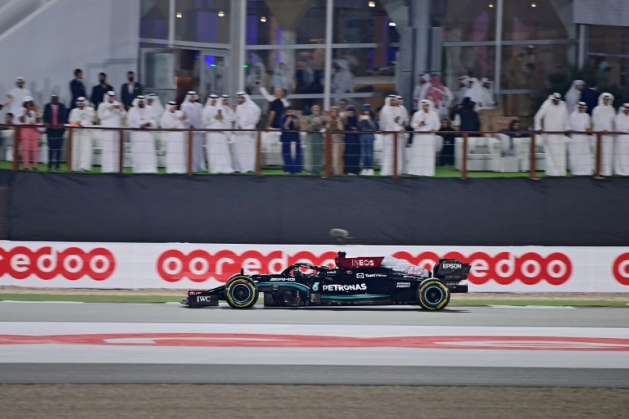 Le pilote britannique Lewis Hamilton (Mercedes), vainqueur du 1er Grand Prix du Qatar de Formule 1, le 21 novembre 2021 sur le Circuit International de Losail, dans la banlieue de Doha