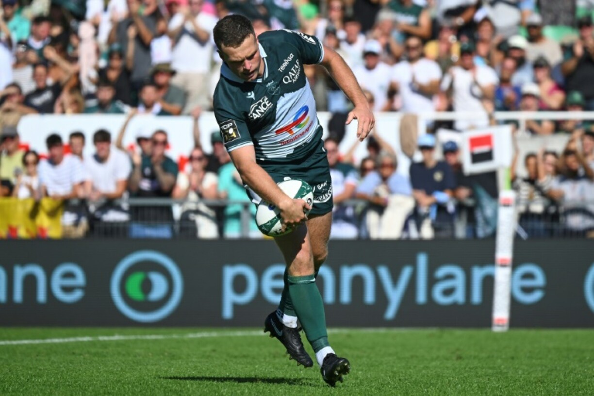 Joe Simmonds joined Pau in 2023