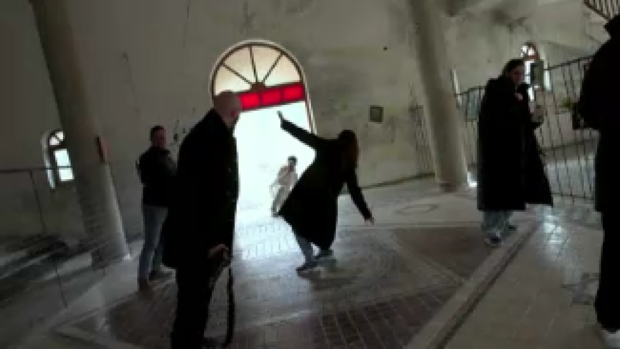 25.03 La nouvelle tour de Pise ?: En Grèce, une église penchée devient une ...