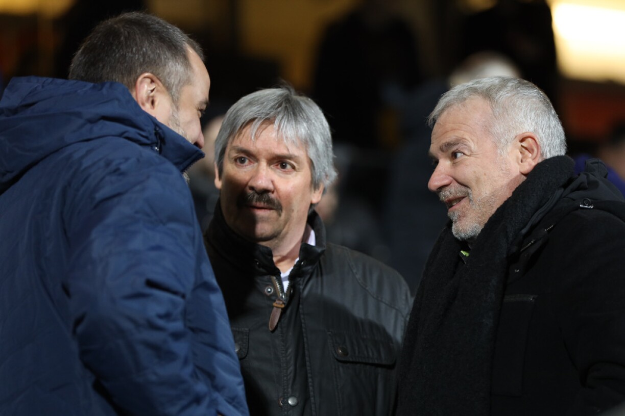 Le ministre Dan Kersch s'entretient avec le président de la FLF Paul Philipp.