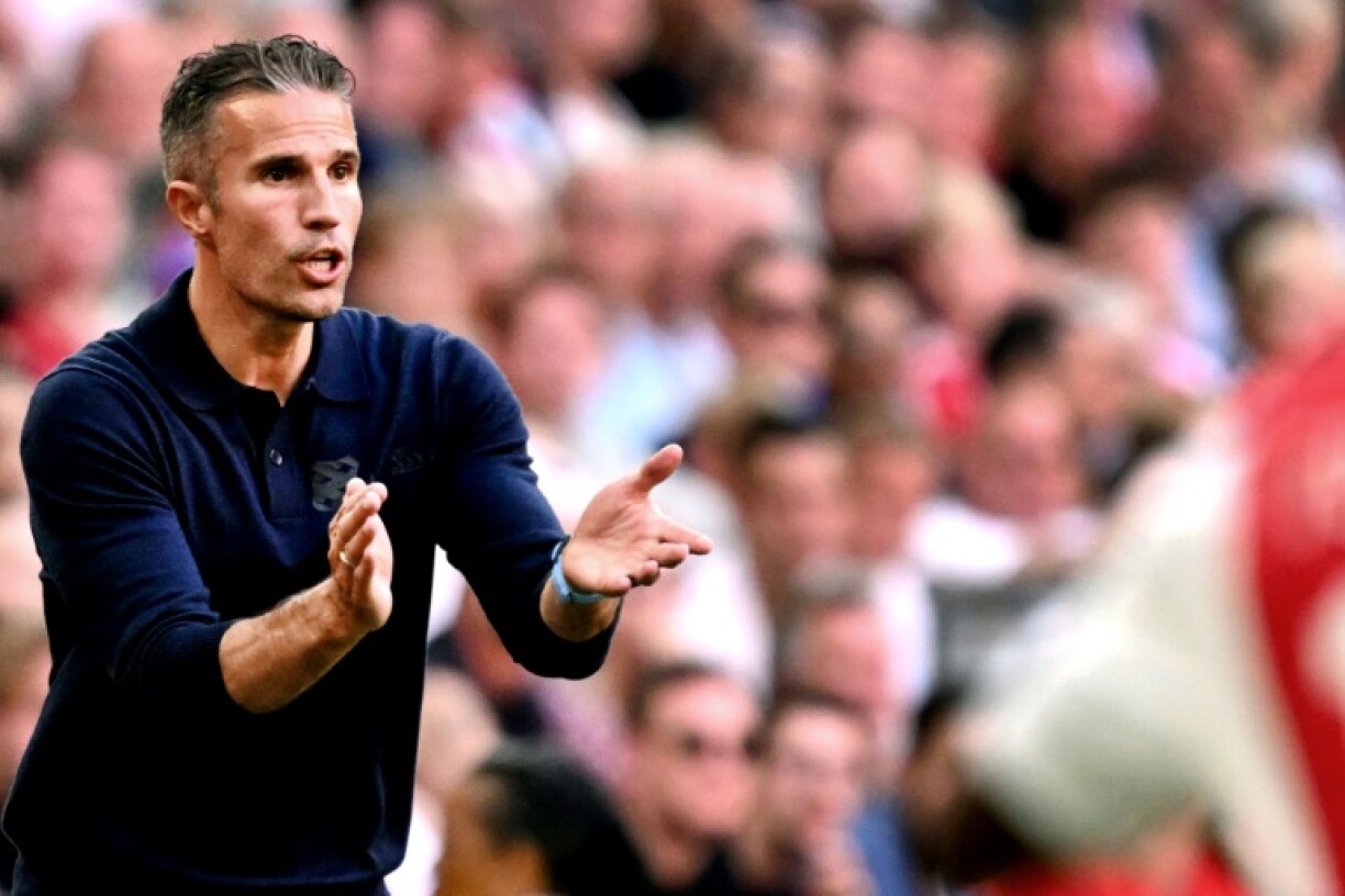 Robin van Persie has been working as head coach of Heerenveen but now returns to Feyenoord