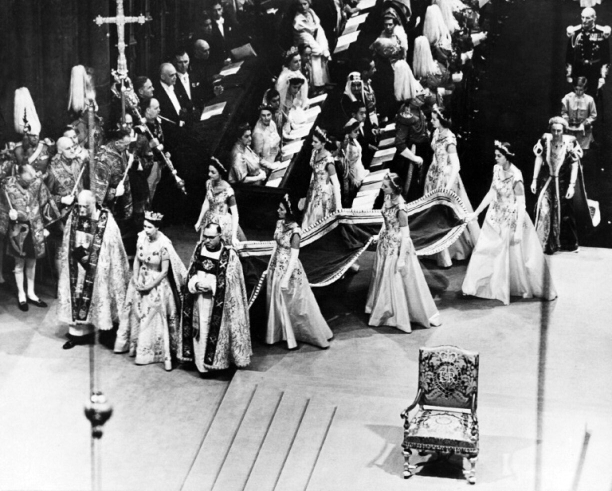 Le couronnement de la reine Elizabeth II, le 2 juin 1953 à l'abbaye de Westminster, à Londres