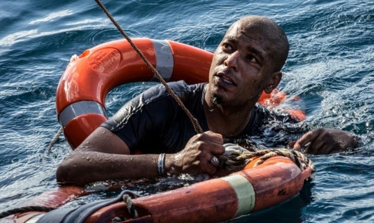 Viru Malta war ee Migrant vum Schëff Sea-Watch 3 an d'Waasser gesprongen.