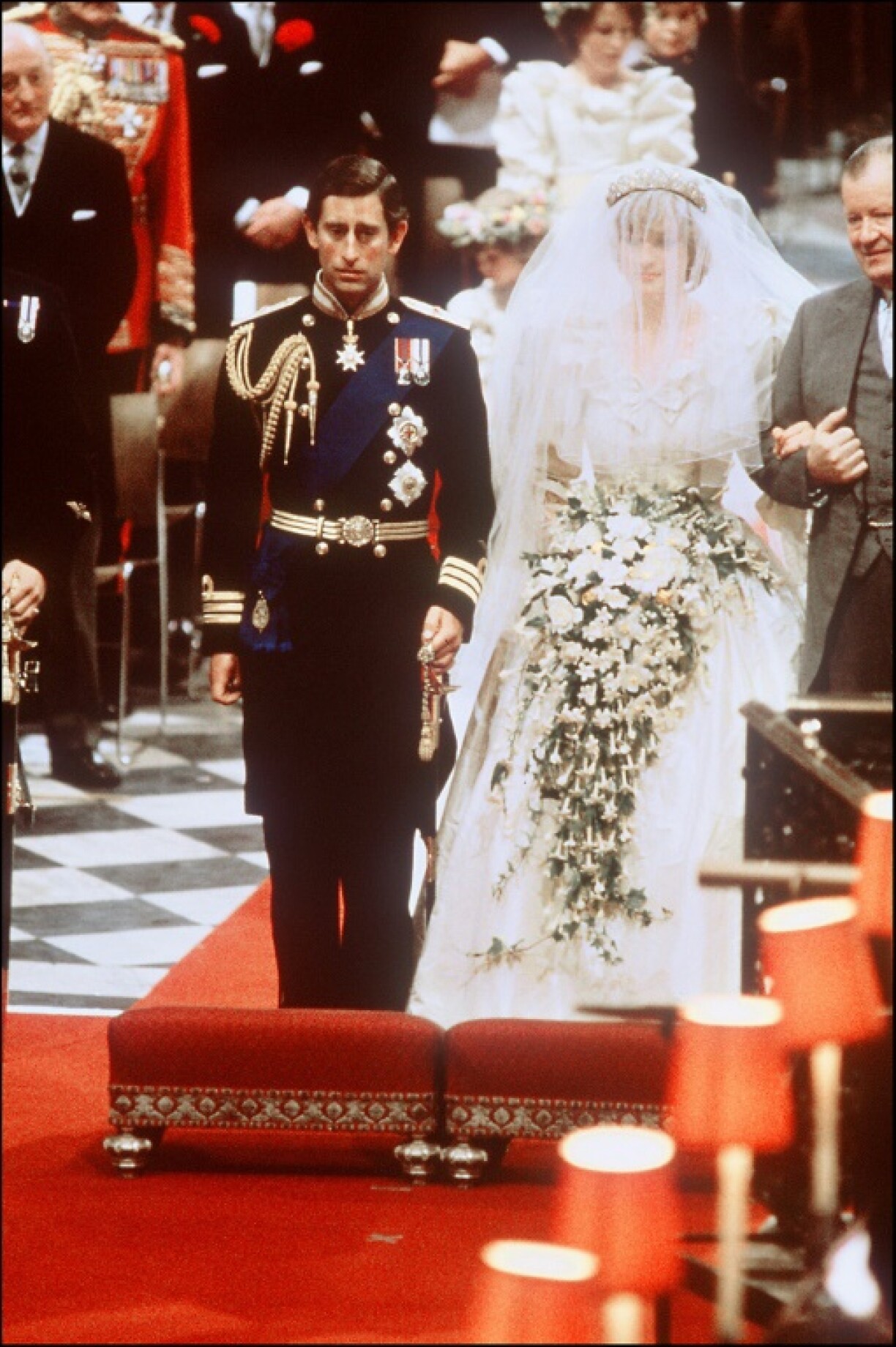 Lady Diana, princesse de Galles, et le prince Charles lors de leur mariage à la cathédrale Saint-Paul à Londres le 29 juillet 1981