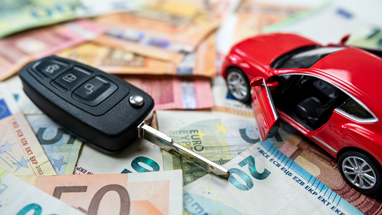 Acheter une voiture ou bien la prendre en leasing : de plus en plus de ménages n'ont plus le choix, tant le prix du neuf et de l'occasion atteint des sommets.
