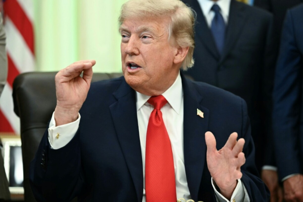 Le président américain Donald Trump dans le Bureau ovale de la Maison Blanche, le 11 juin 2026 à Washington