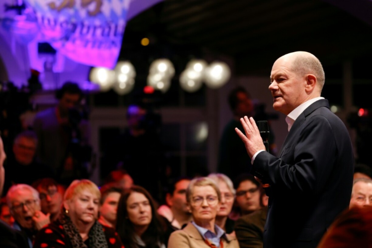 Le chancelier allemand Olaf Scholz s'exprime lors d'un événement de campagne, le 15 février 2025 à Munich
