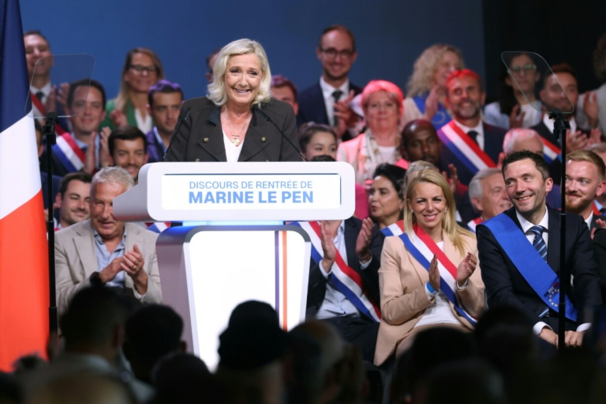 La présidente du groupe parlementaire RN et candidate à l'élection présidentielle de 2027 Marine Le Pen tient son discours de rentrée à Hénin-Beaumont, dans le Pas-de-Calais, le 13 septembre 2026