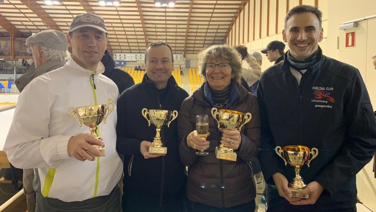 Vu lénks no riets: Philippe Giltaire, Claude Schweitzer, Candice Richards an Aljaz Pengov.