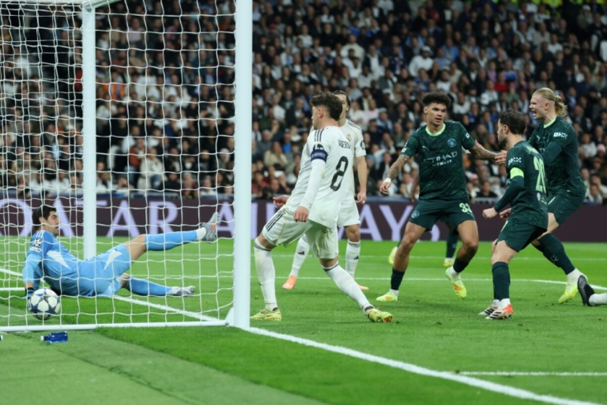 Nico O'Reilly égalise pour Manchester City face au Real Madrid, le 10 décembre 2025 au stade Santiago Bernabeu