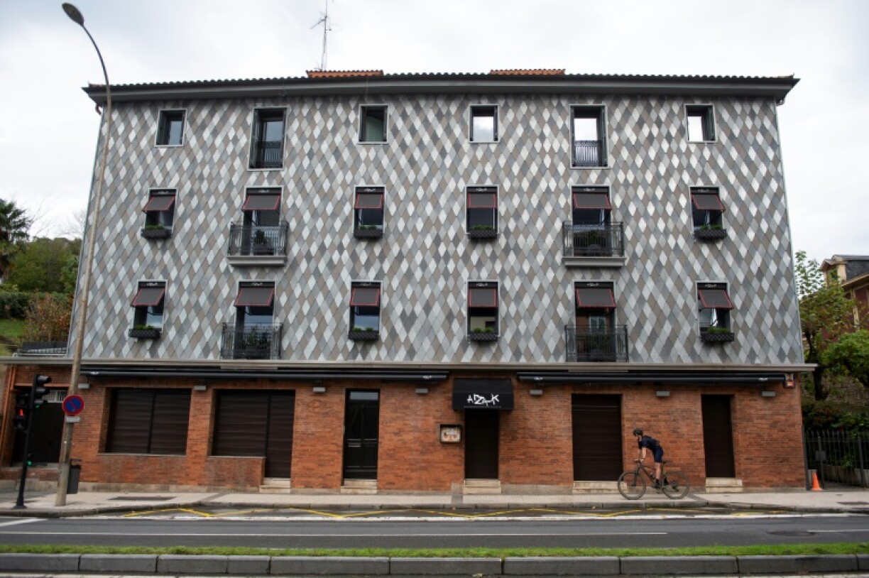 Le restaurant Arzak fermé (sauf pour les commandes à emporter) pour cause d'épidémie de coronavirus, à Saint-Sébastien, en Espagne, le 7 novembre 2020