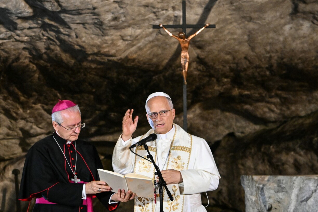 An der Grotto of Massabielle zu Lourdes.