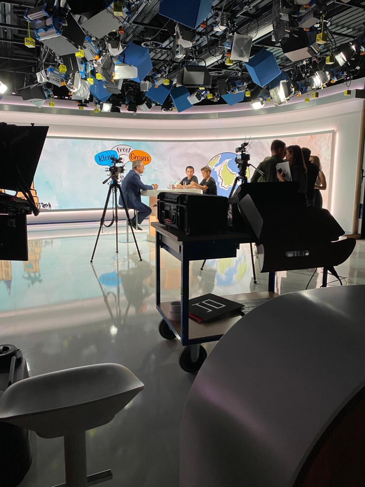 Impressioune vun de Kannerreporter mam Educatiounsminister Claude Meisch.