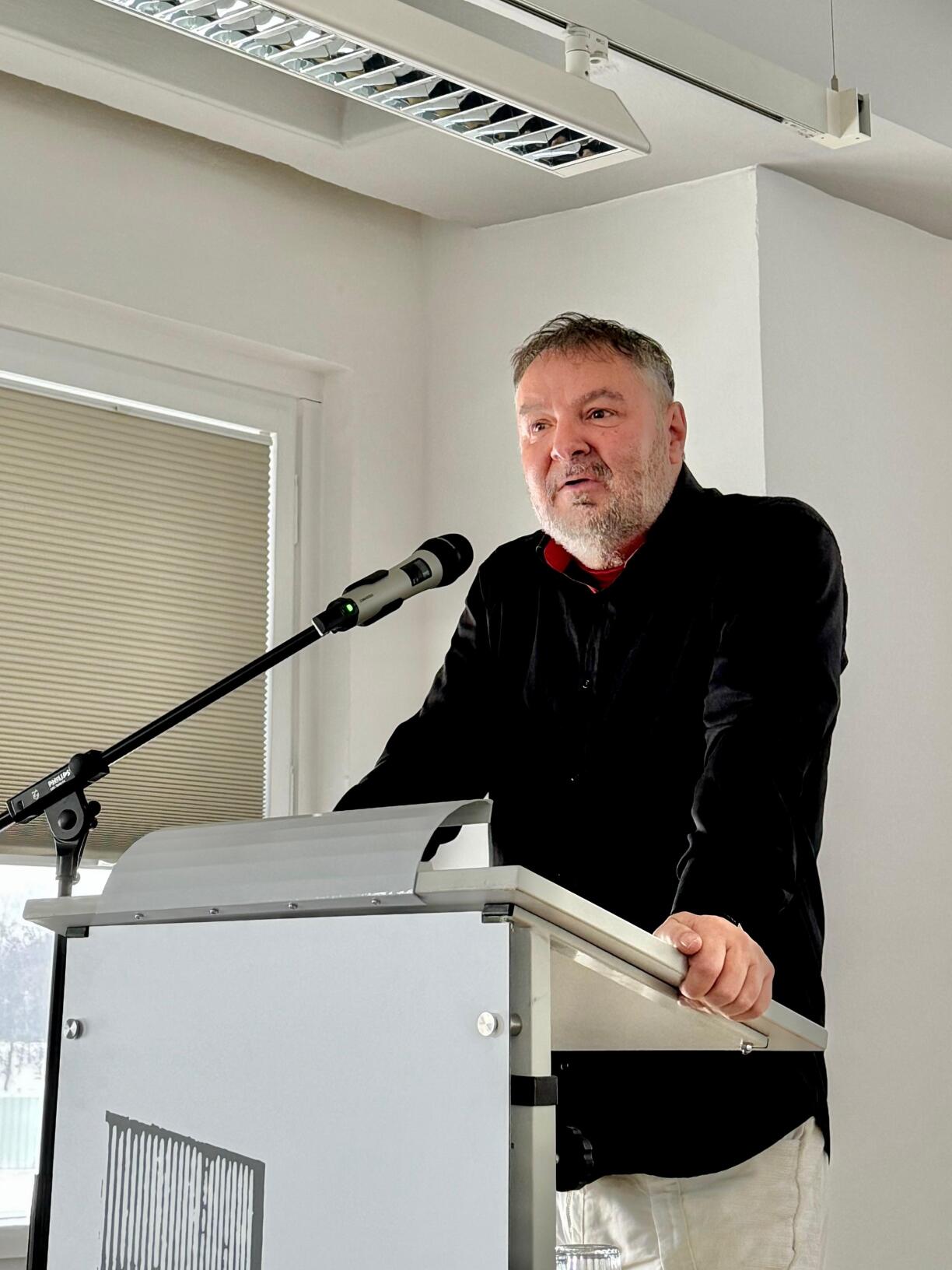 Haut kläert de Michael Teupel nei Generatiounen op an erzielt vu Grenzaffer.