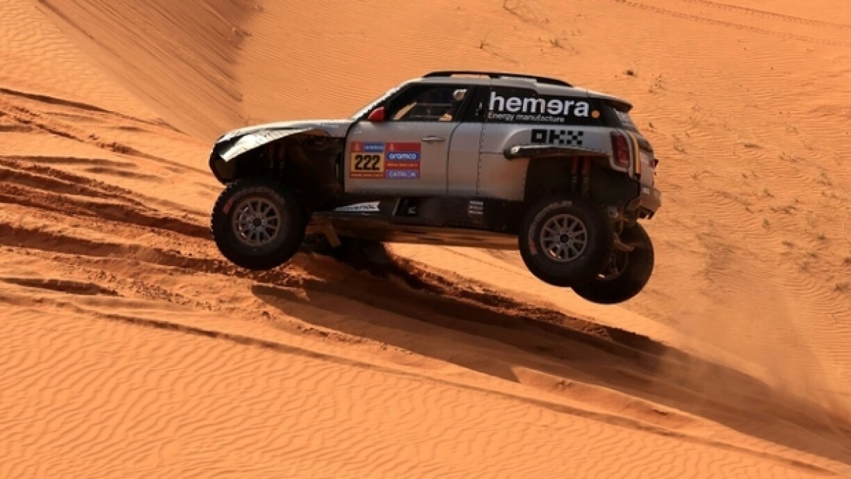 Le pilote belge Guillaume de Mevius et son copilote français Mathieu Baumel (Mini) vainqueurs de la 6e étape du Dakar-2025 entre Haïl et Al Duwadimi (Arabie saoudite), le 11 janvier 2025