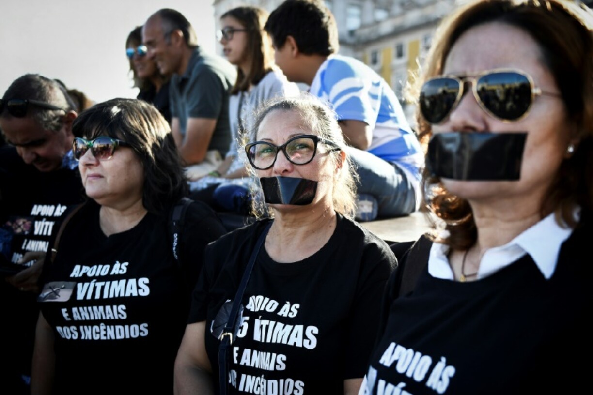 Manifestation de soutien aux victimes des incendies de forêt au Portugal, le 21 octobre 2017 à Lisbonne