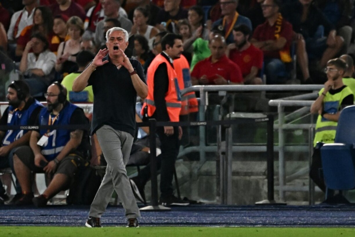 L'entraîneur portugais de l'AS Roma, Jose Mourinho pendant le match entre l'AS Roma et Empoli au stade olympique de Rome, le 17 septembre 2023
