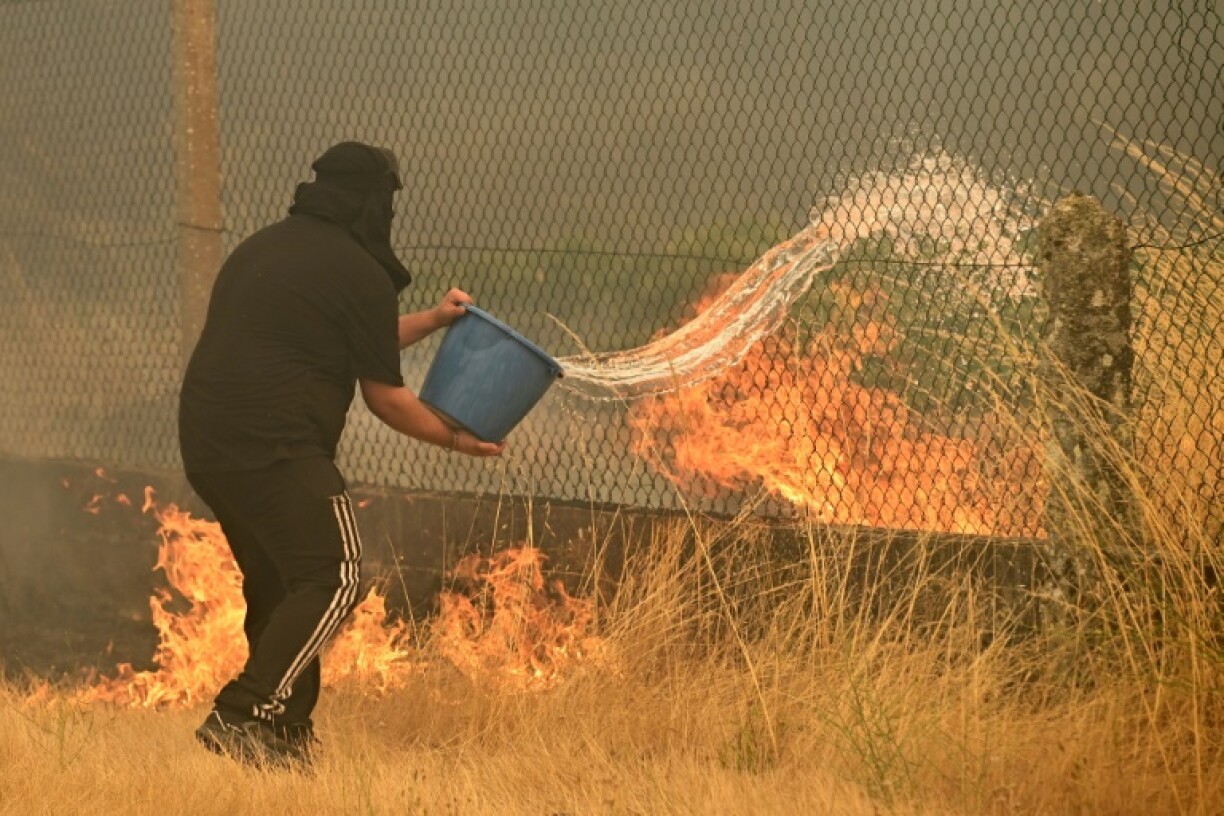 Spain's weather agency said there was a 'very high to extreme risk' of wildfires on Friday