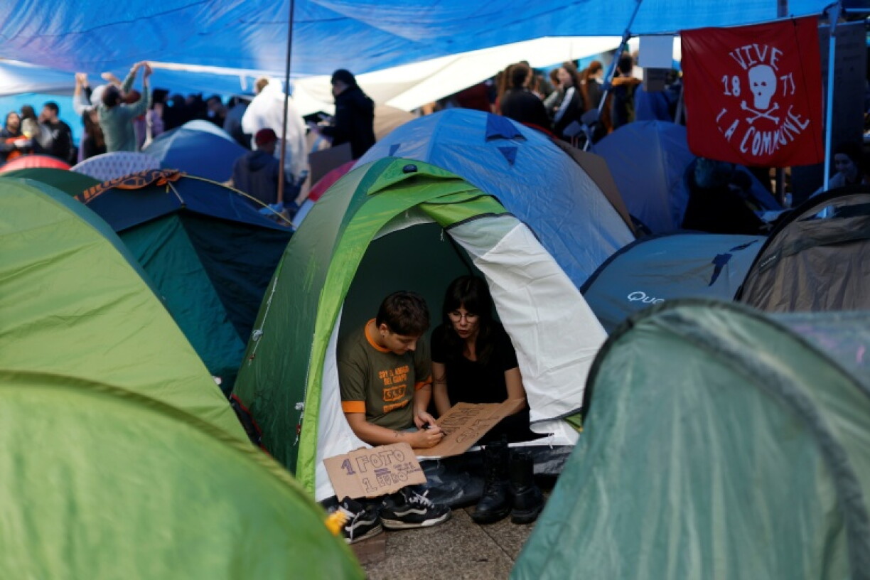 Camping protesters in Sol square had warned their movement would continue if the government failed to meet their demands