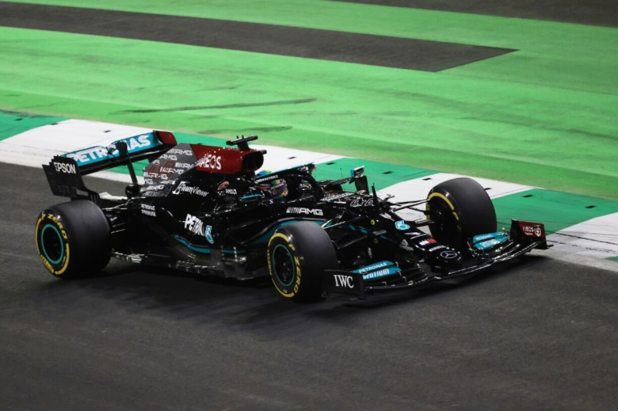 Le Britannique Lewis Hamilton (Mercedes), lors de sa victoire dans le premier Grand Prix d'Arabie saoudite de Formule 1, le 5 décembre 2021 sur le circuit de Jeddah