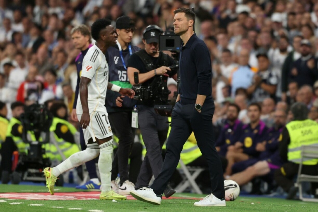 Vinícius snubs his coach Xabi Alonso due to his substitution