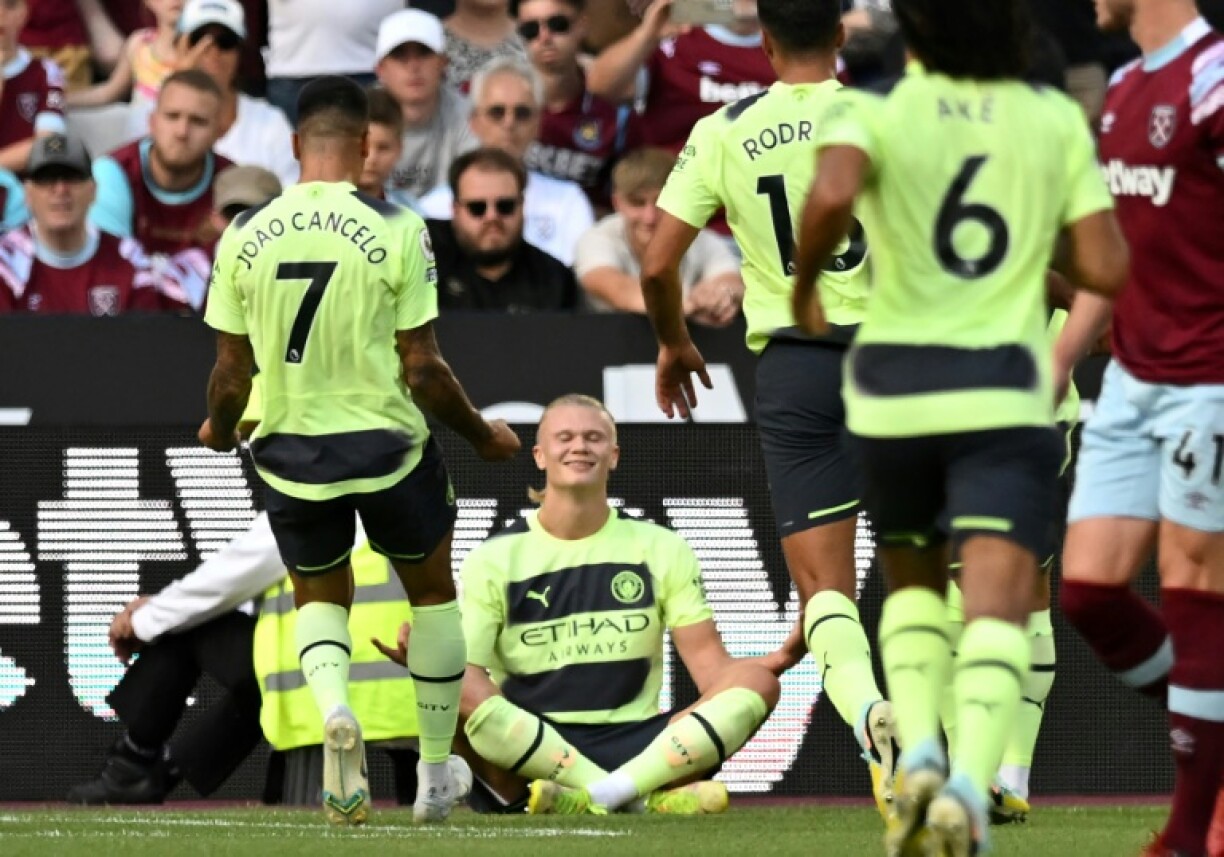 L'attaquant norvégien Erling Haaland savoure son 1er but, marqué sur penalty, pour Manchester City face à West Ham, lors de la 1ère journée de Premier League, le 7 août 2022 au London Stadium