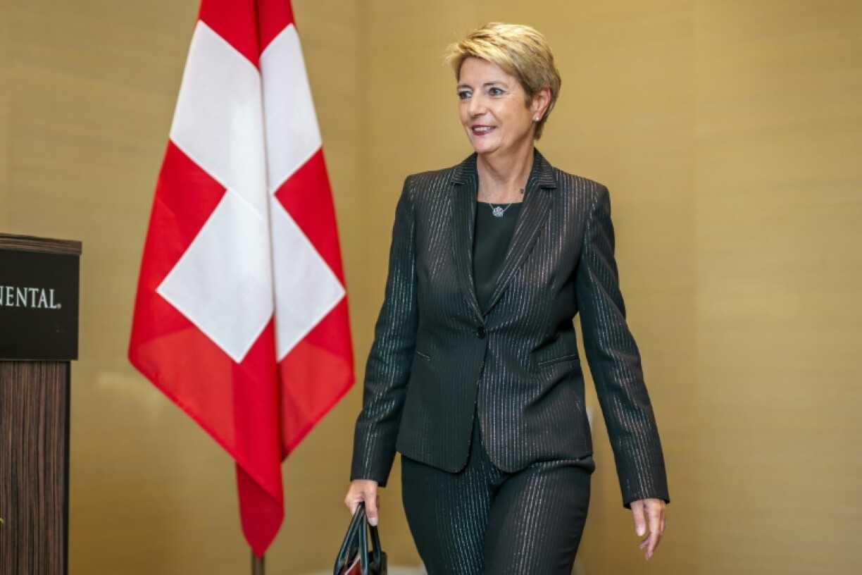 Swiss President Karin Keller-Sutter has met US officials to discuss tariffs