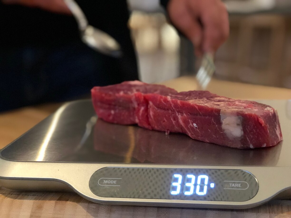 La viande est pesée selon vos désirs