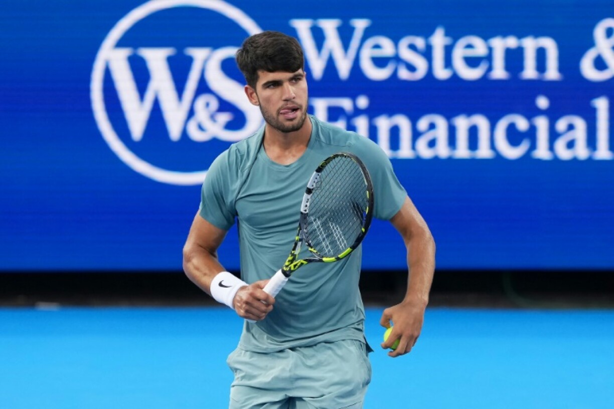 Spain's Carlos Alcaraz defeated Germany's Alexander Zverev to reach Monday's ATP Cincinnati Open final, where he will face defending champion Jannik Sinner of Italy