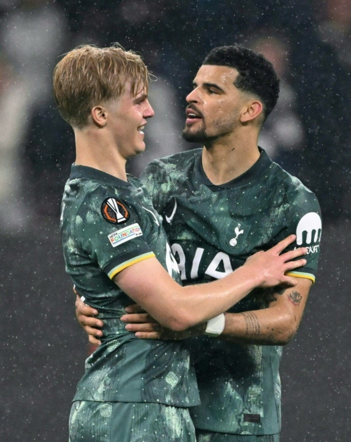 Dominic Solanke (R) scored the penalty which gave Tottenham victory against Eintracht Frankfurt