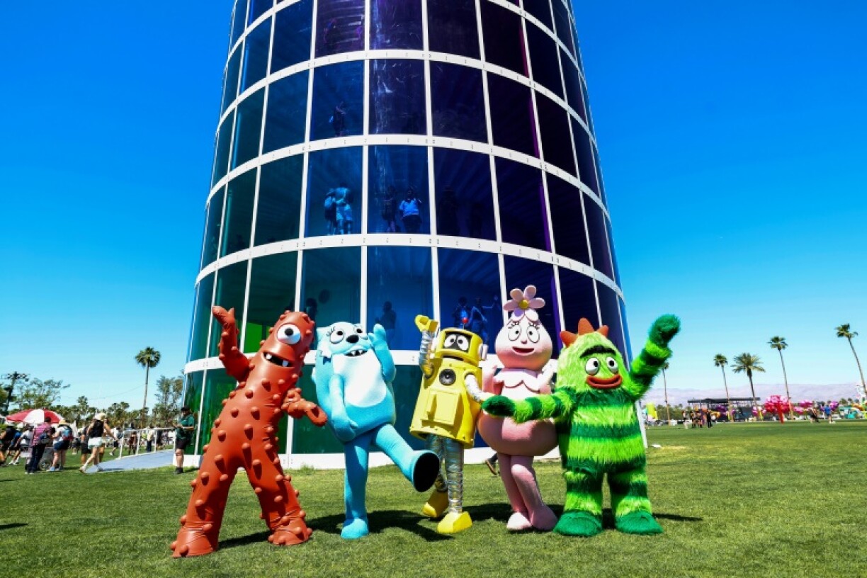 (L/R) Muno, Toodee, Plex, Foofa and Brobee from the children's musical television show