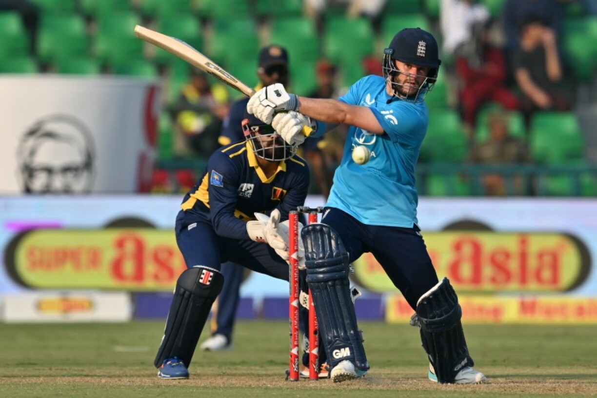 Ben Duckett made his highest one-day score of 167 as England got off to a commanding start against Sri Lanka