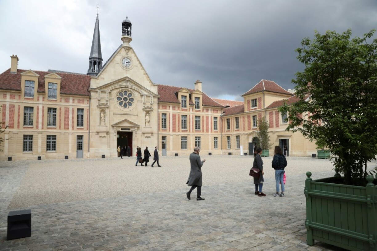 La cour de l'ancien hôpital Laennec à Paris, le 27 avril 2017