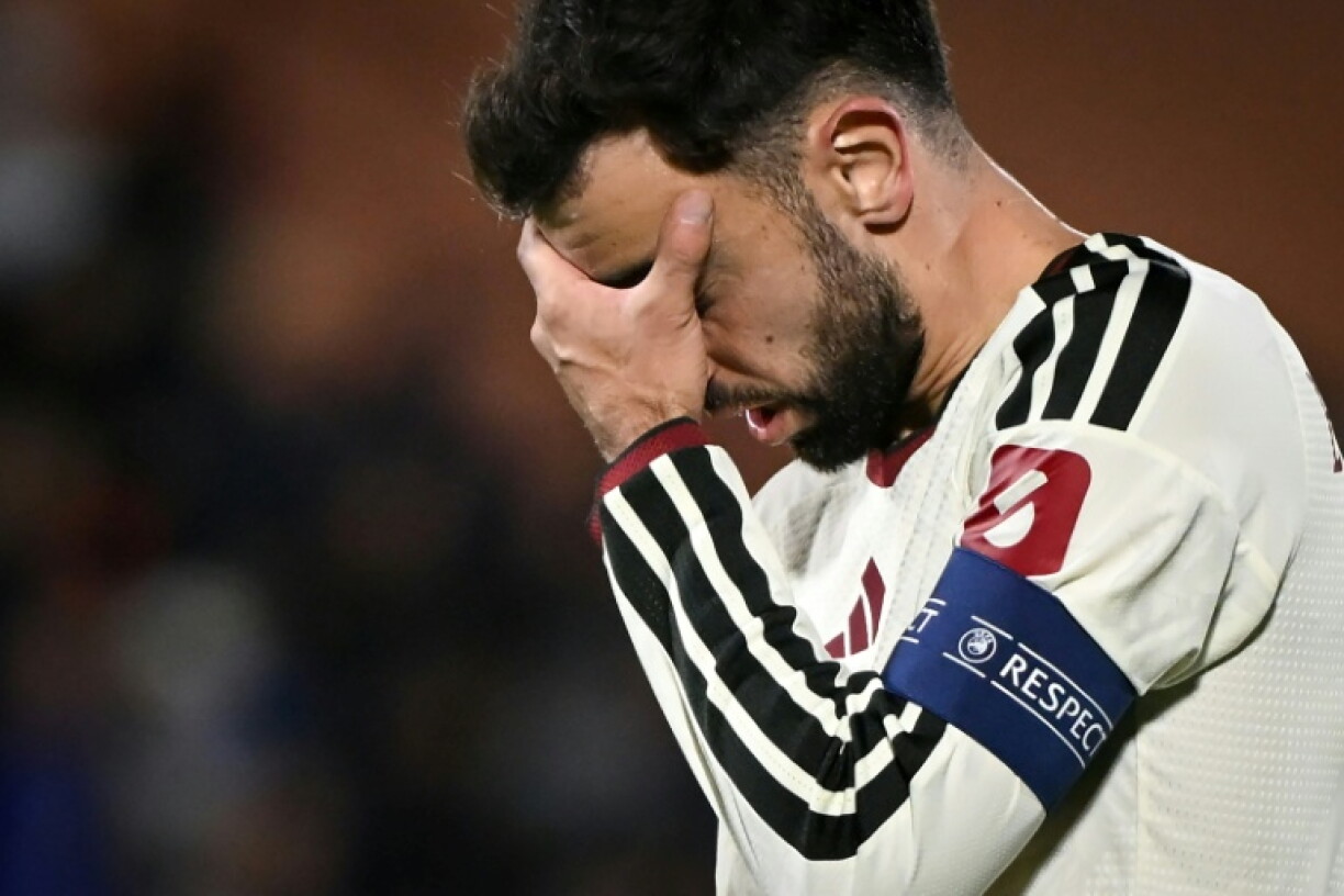Bruno Fernandes criticised Michael Carrick's tactics after a 4-1 defeat to Como