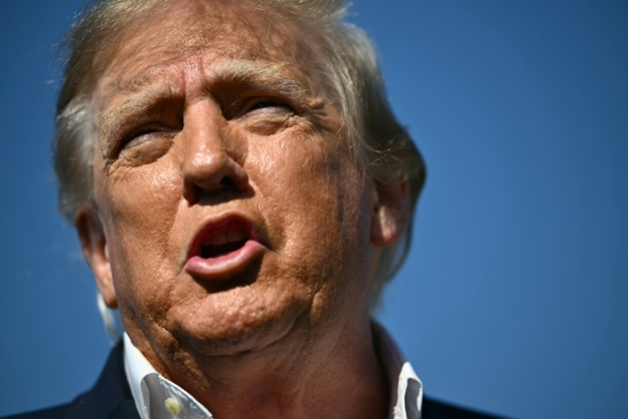 Eine Woche vor den Kongresswahlen in den USA hat Präsident Donald Trump erneut Zweifel an einem korrekten Ablauf gesät. Trump sagte am Dienstag, er werde die Ergebnisse akzeptieren - "wenn es ehrliche Wahlen sind".