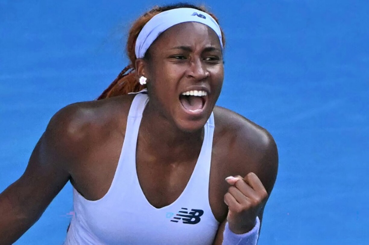 L'Américains Coco Gauff célèbre sa victoire contre la Tchèque Karolina Muchova dimanche 25 janvier en 1/8 de finale de l'Open d'Australie à Melbourne.
