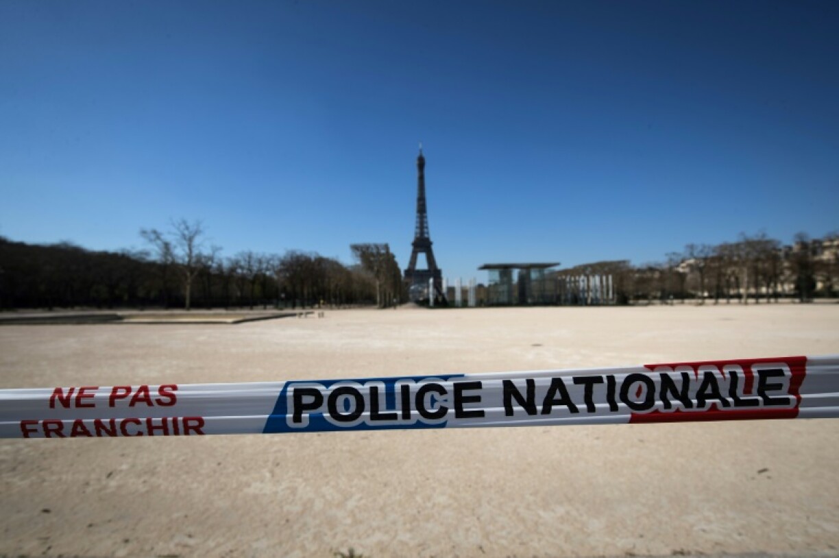 A nitrogen leak from a Paris cryochamber is thought to have killed a person