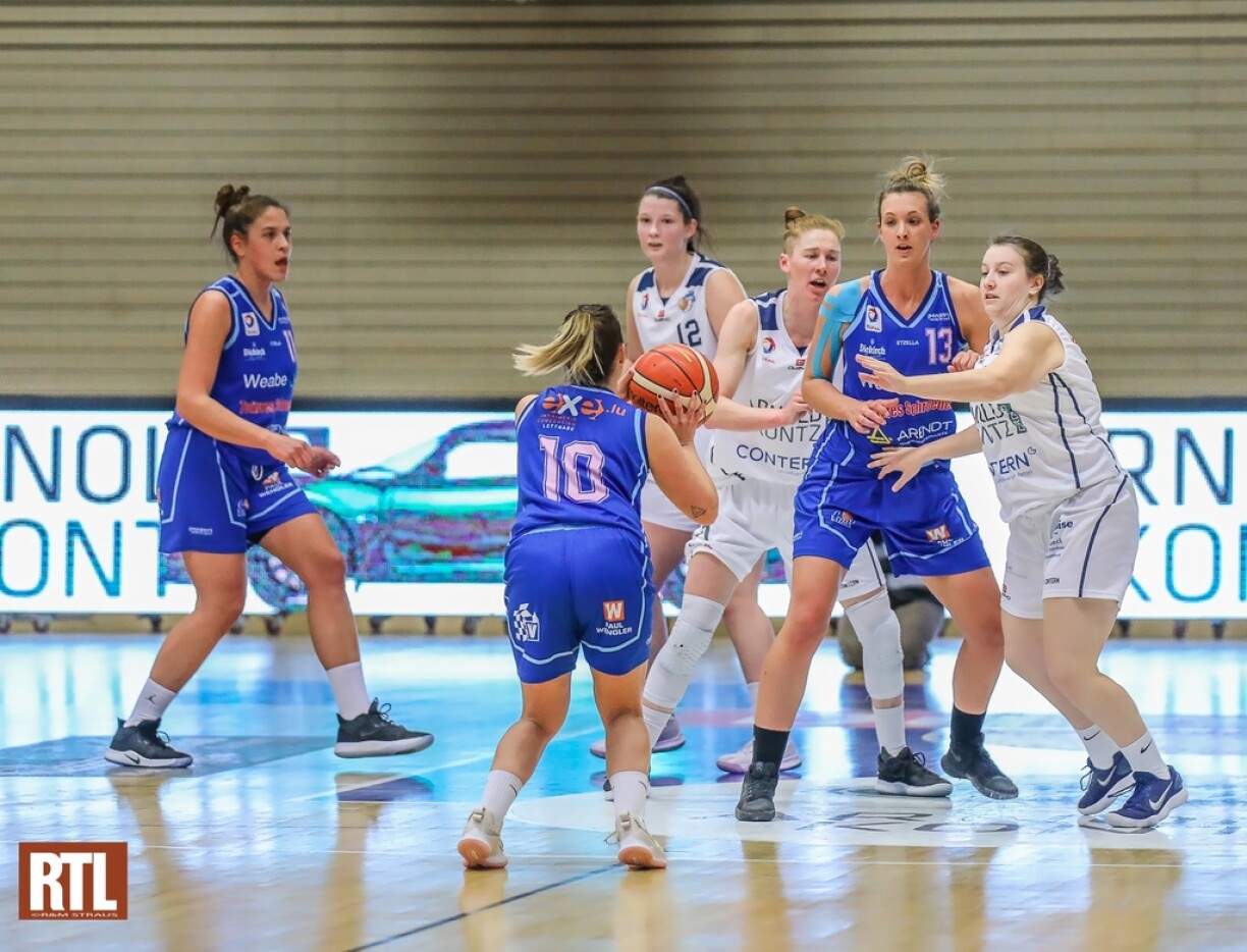 Klickt op d'Foto, fir bei d'Fotogalerie vum Maya a Robert Straus ze kommen.