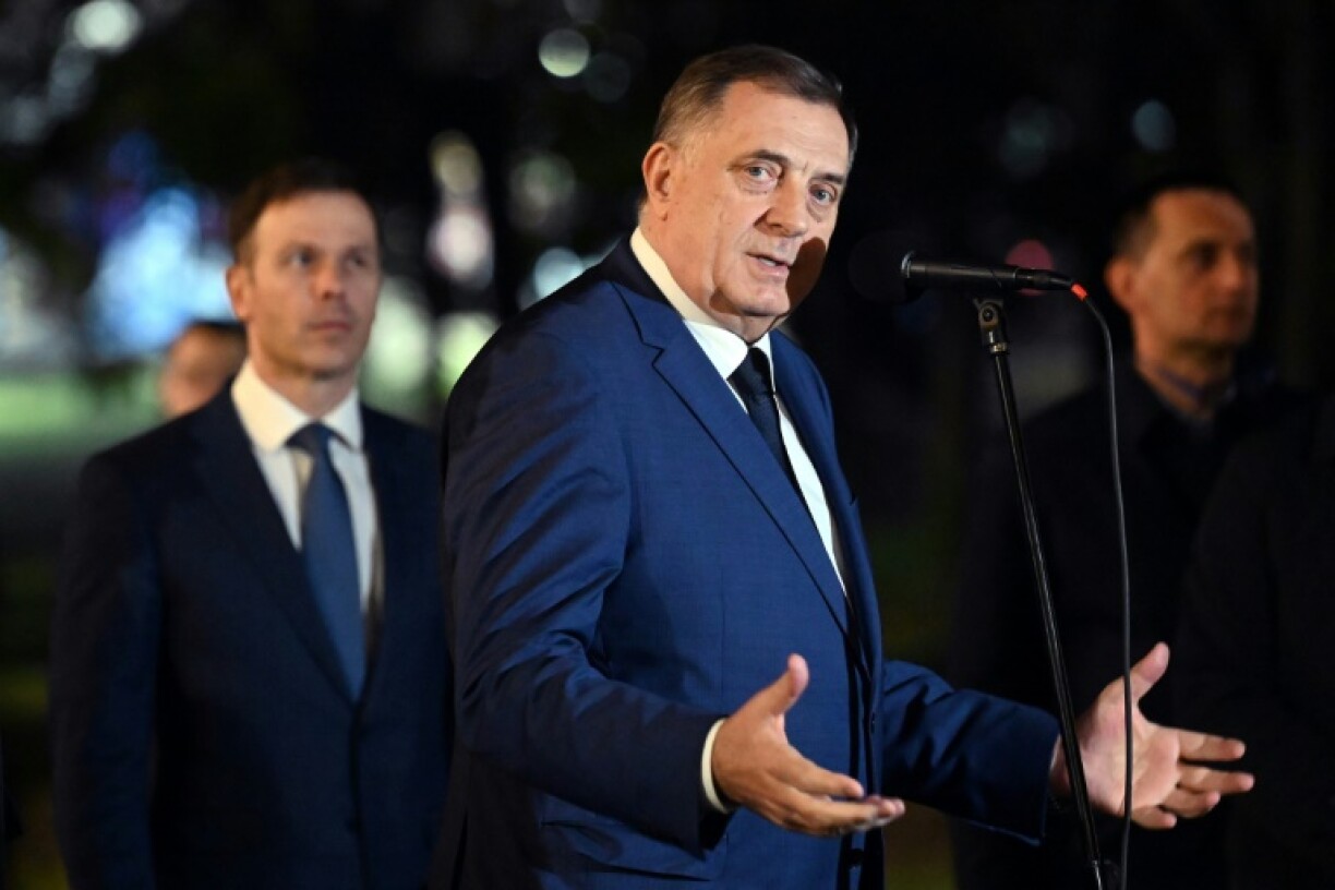 Bosnia's Constitutional Court has suspended legislation signed by Serb leader Milorad Dodik