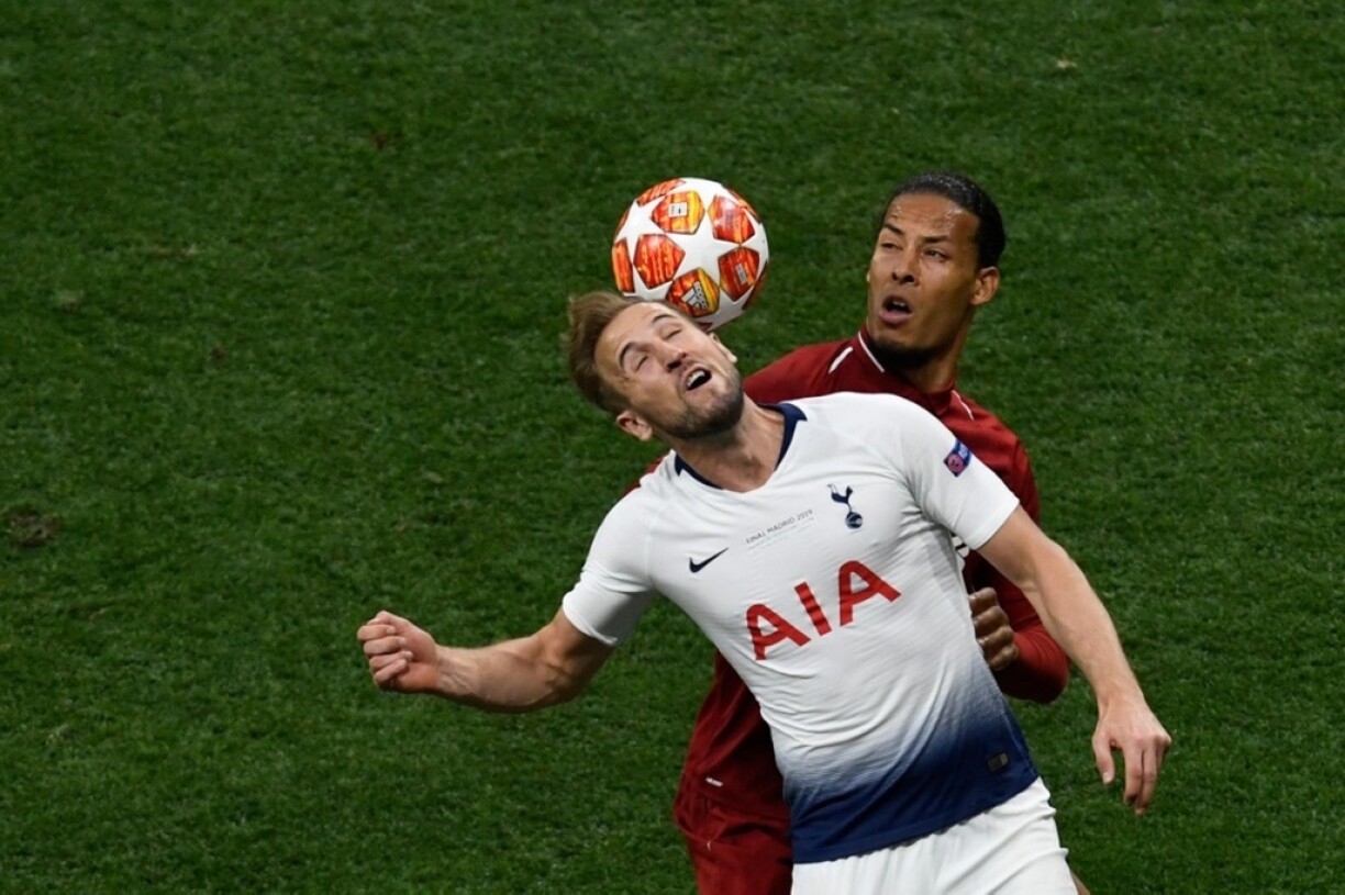 Den Harry Kane hat géint de Virgil van Dijk ee schwéiere Stand.